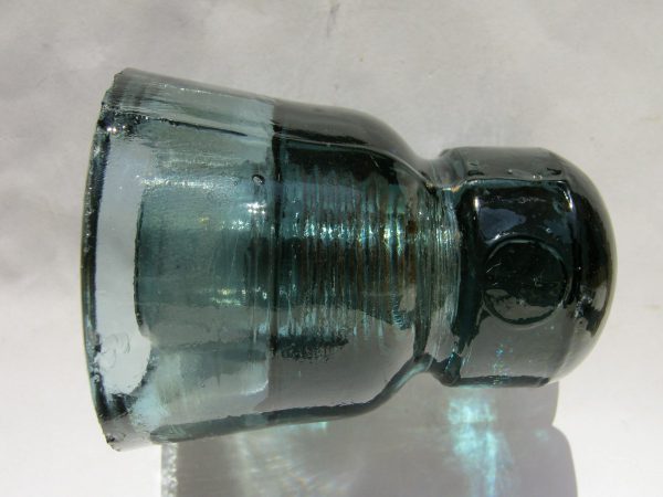 great color and amber wisp insulator